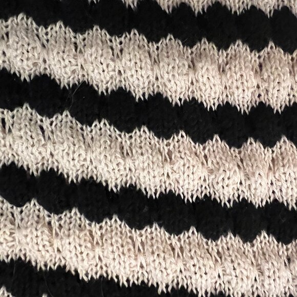 THE LATEST SCOOP - Oversized Black/White Striped Knit Sweater - S - Picture 3 of 5
